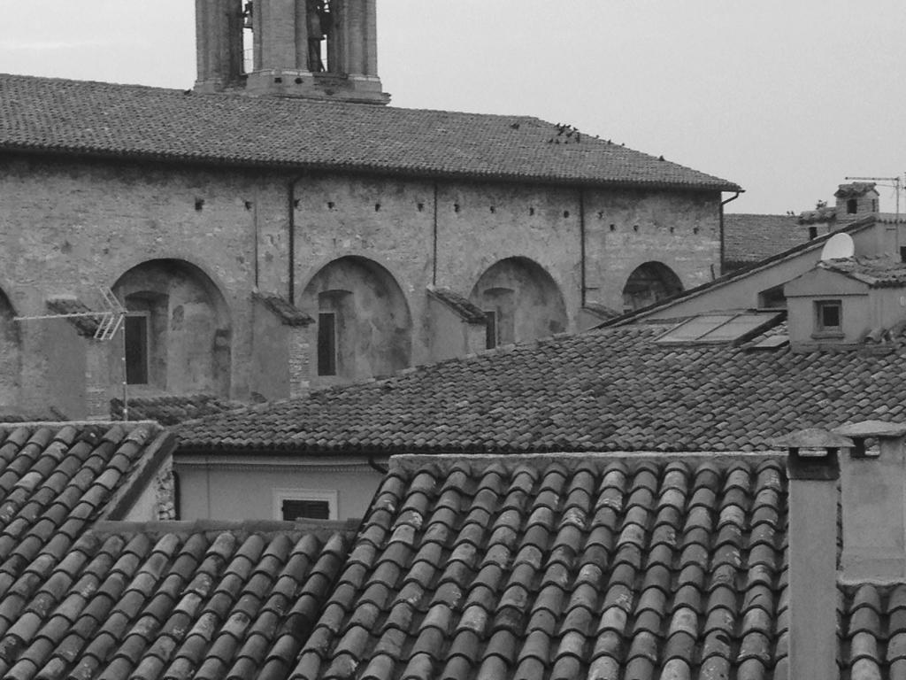 B&B La Dimora Del Capitano Fabriano Exterior photo